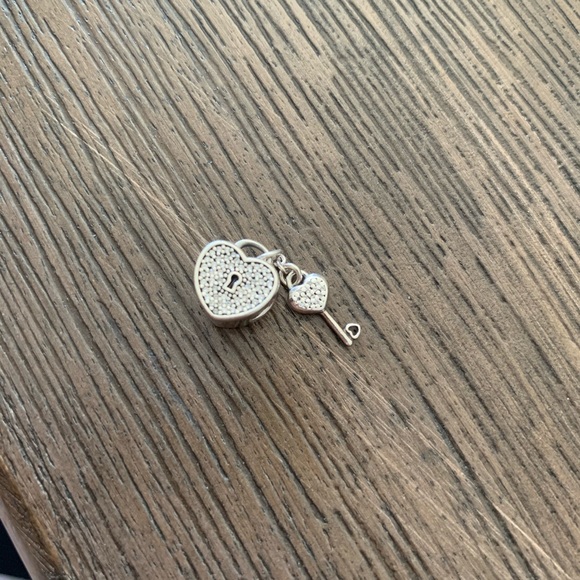 Pandora bracelet with charms - Picture 4 of 9